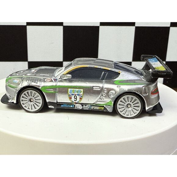 Disney Pixar Cars Nigel Gearsley Silver Racer Series - Picture 5 of 6